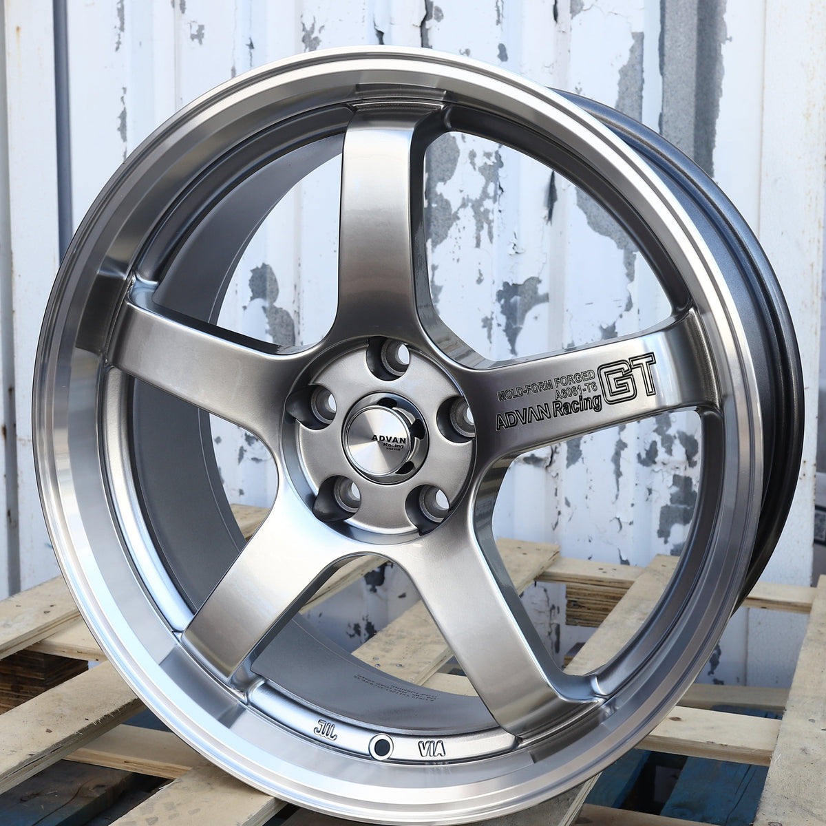 AVN-1 | Advan Racing GT Style Wheels | Hyper Black Machined Lip