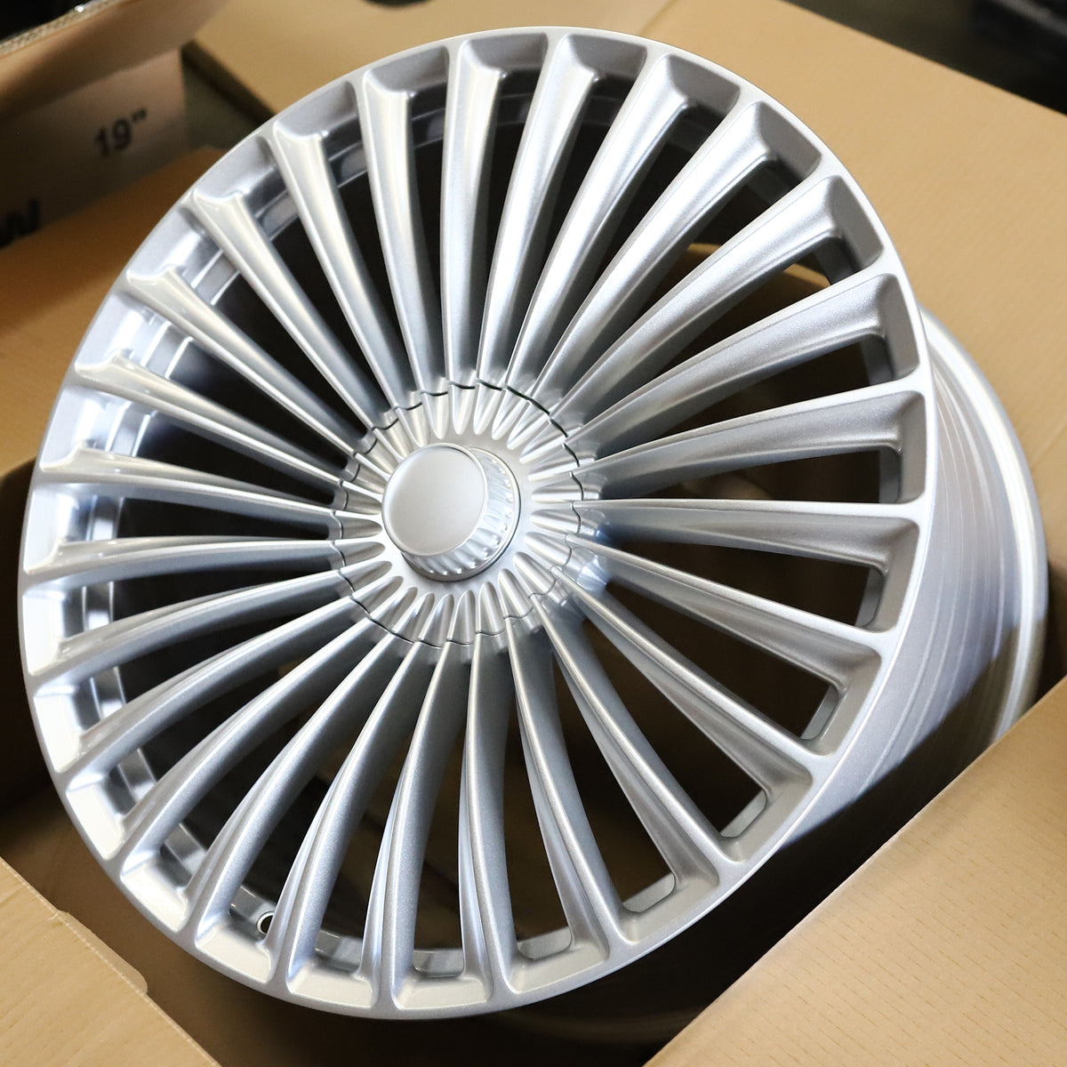MB31 | Mercedes-Benz Style Wheels | Silver