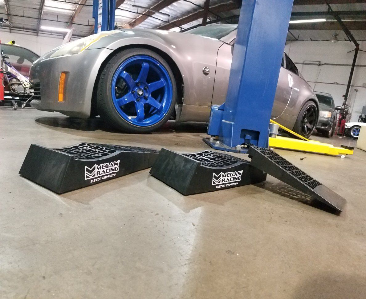 Megan Racing 2-Piece Low Profile Drive-On Ramps (Set of 2) - MR-RAMP-01
