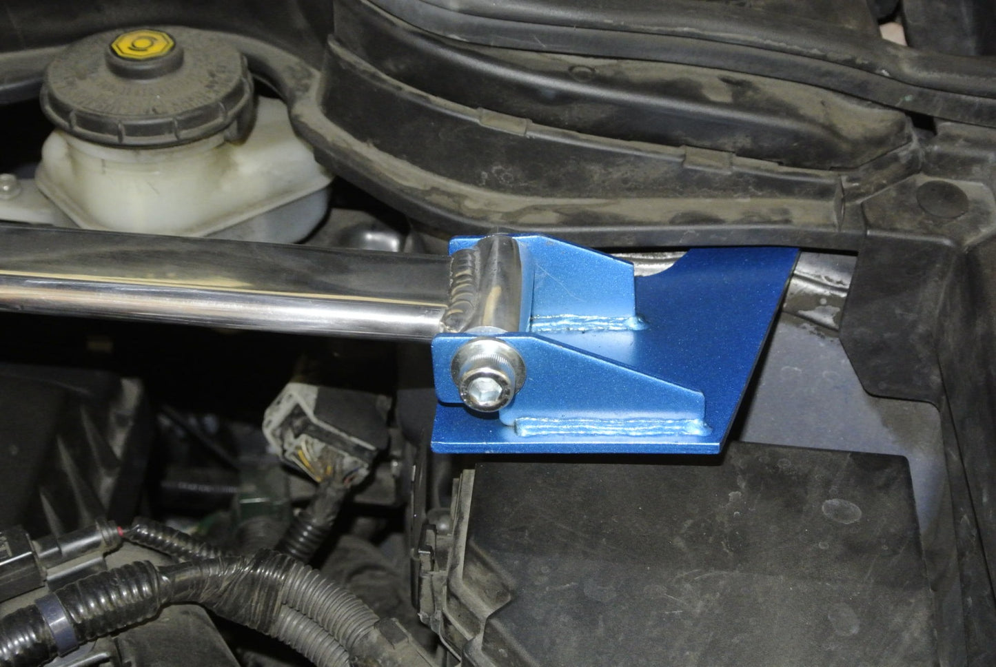 Megan Racing Race-Spec Front Upper Strut Bar for Honda CR-V 2007–2011 – MR-SB-HCV07FU-1P