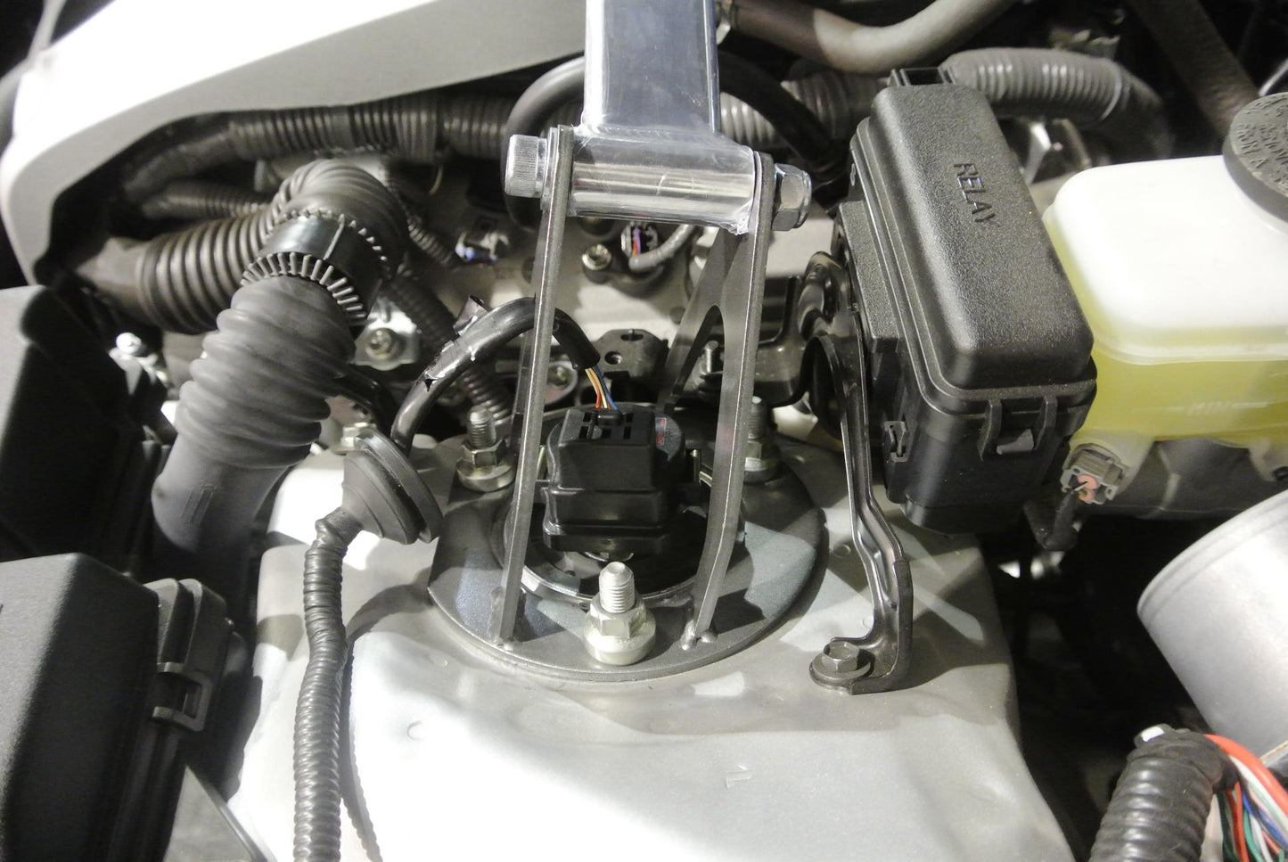 Megan Racing Front Race-Spec Strut Tower Bar for Lexus IS 2006 – Present – MR-SB-LI06FU-1P