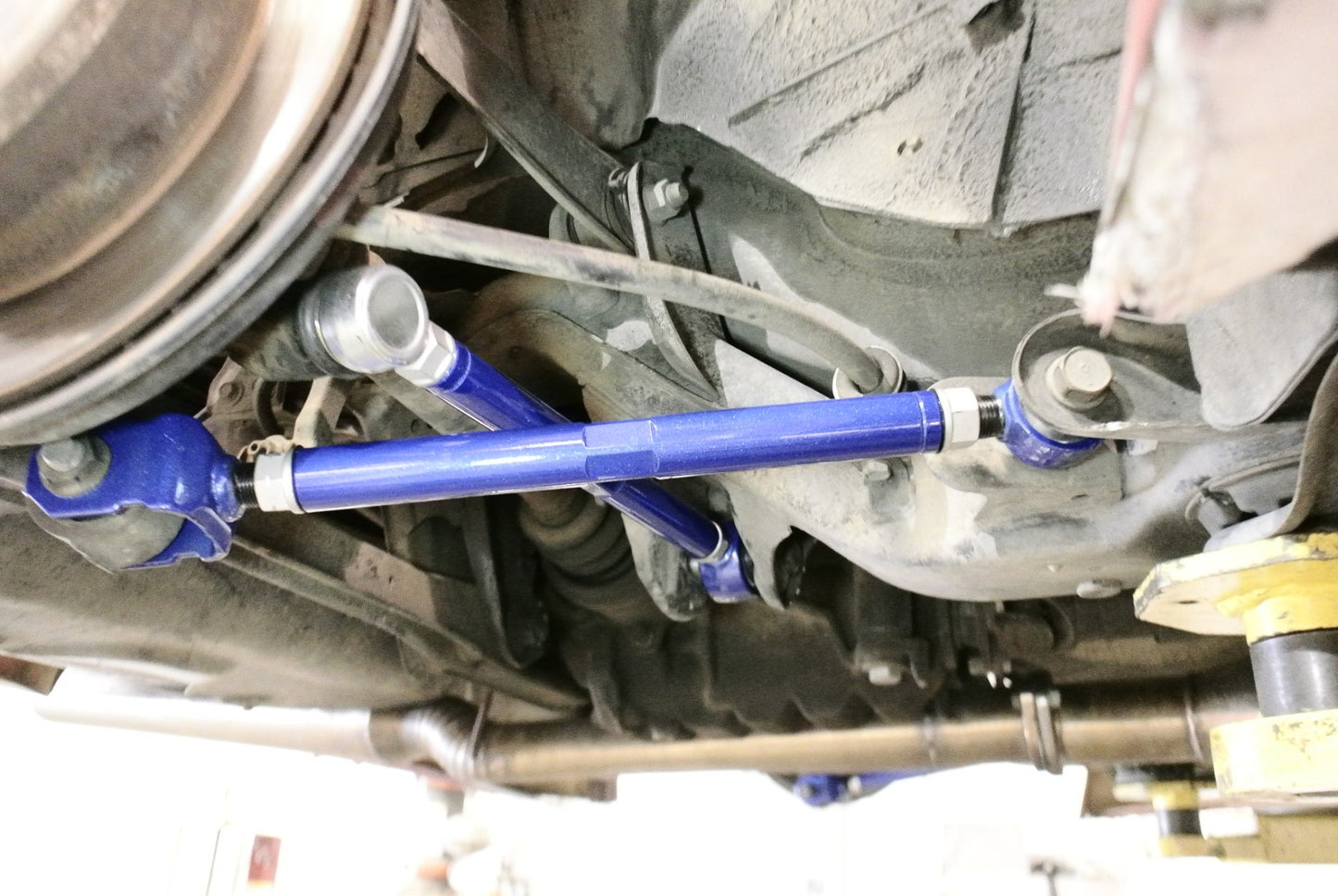 Megan Racing Rear Trailing Arm for 1988-1992 Toyota Cressida/Chaser/Mark II