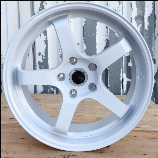 AVN-1 | Advan Racing GT Style Wheels | White