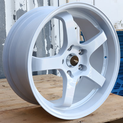 AVN-1 | Advan Racing GT Style Wheels | White