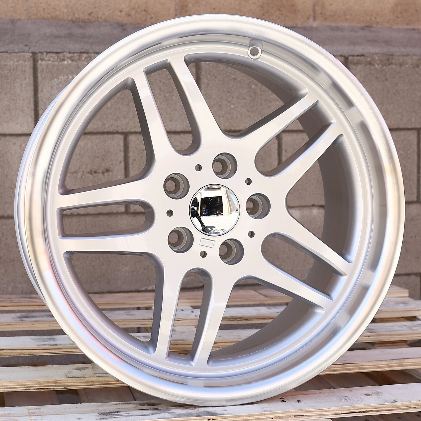 M Parallel 37 Style Silver Machined Lip | MS01