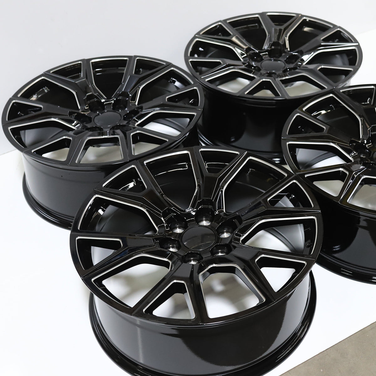 GM05 | GMC Sierra / Yukon Style Wheels | Black Milled