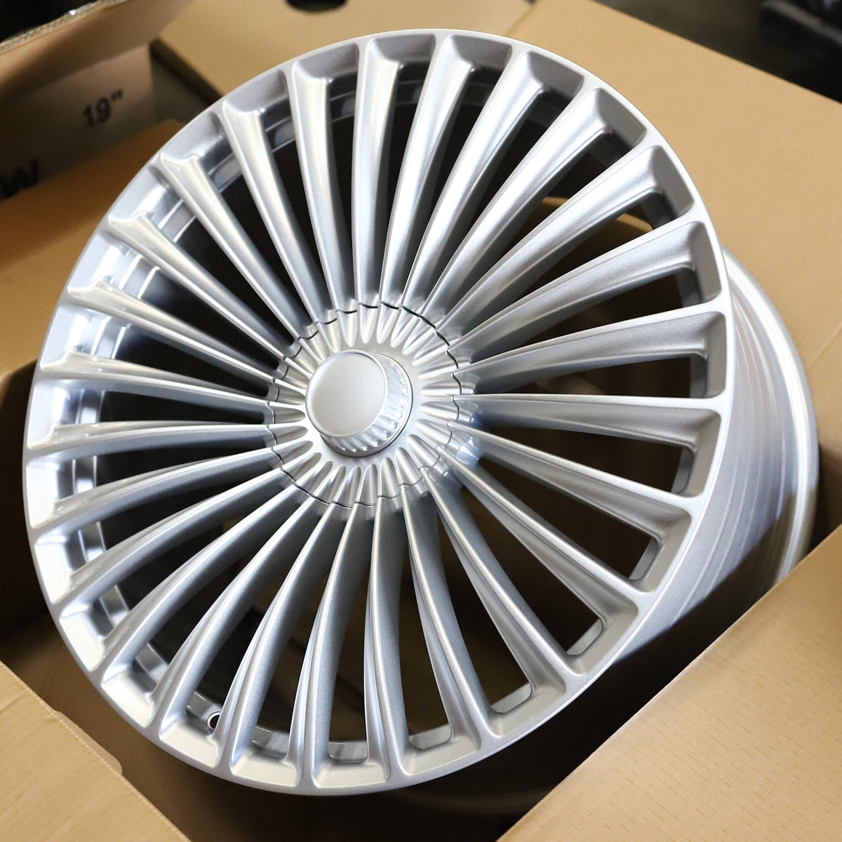 MB31 | Mercedes-Benz Style Wheels | Silver