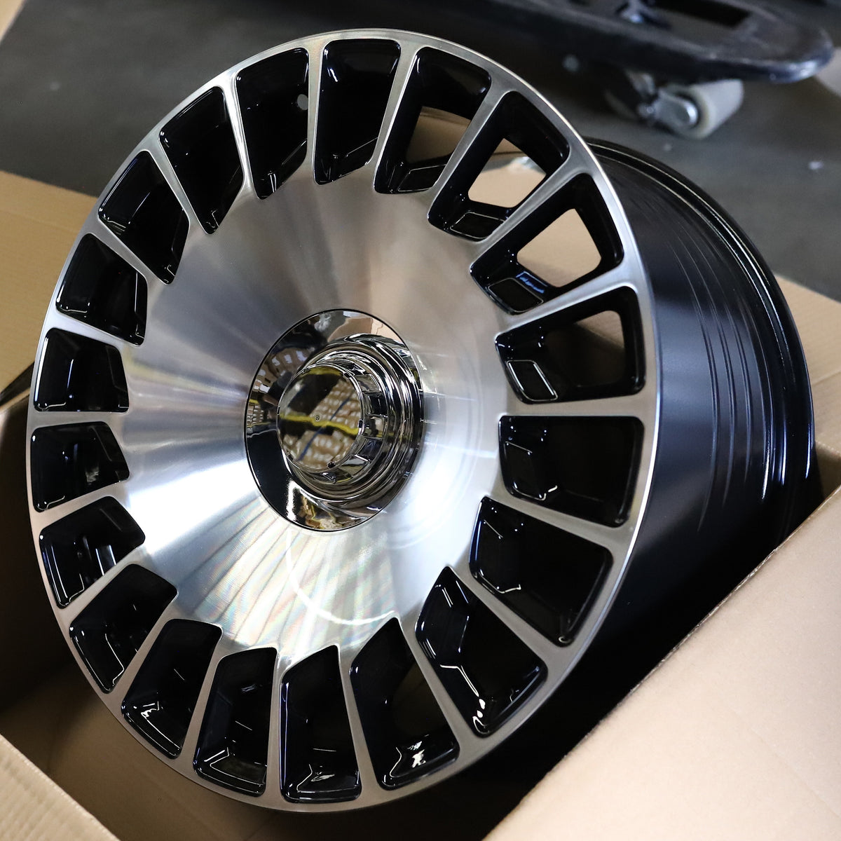 MB18 | Mercedes-Benz Style Wheels | Black Machined Face