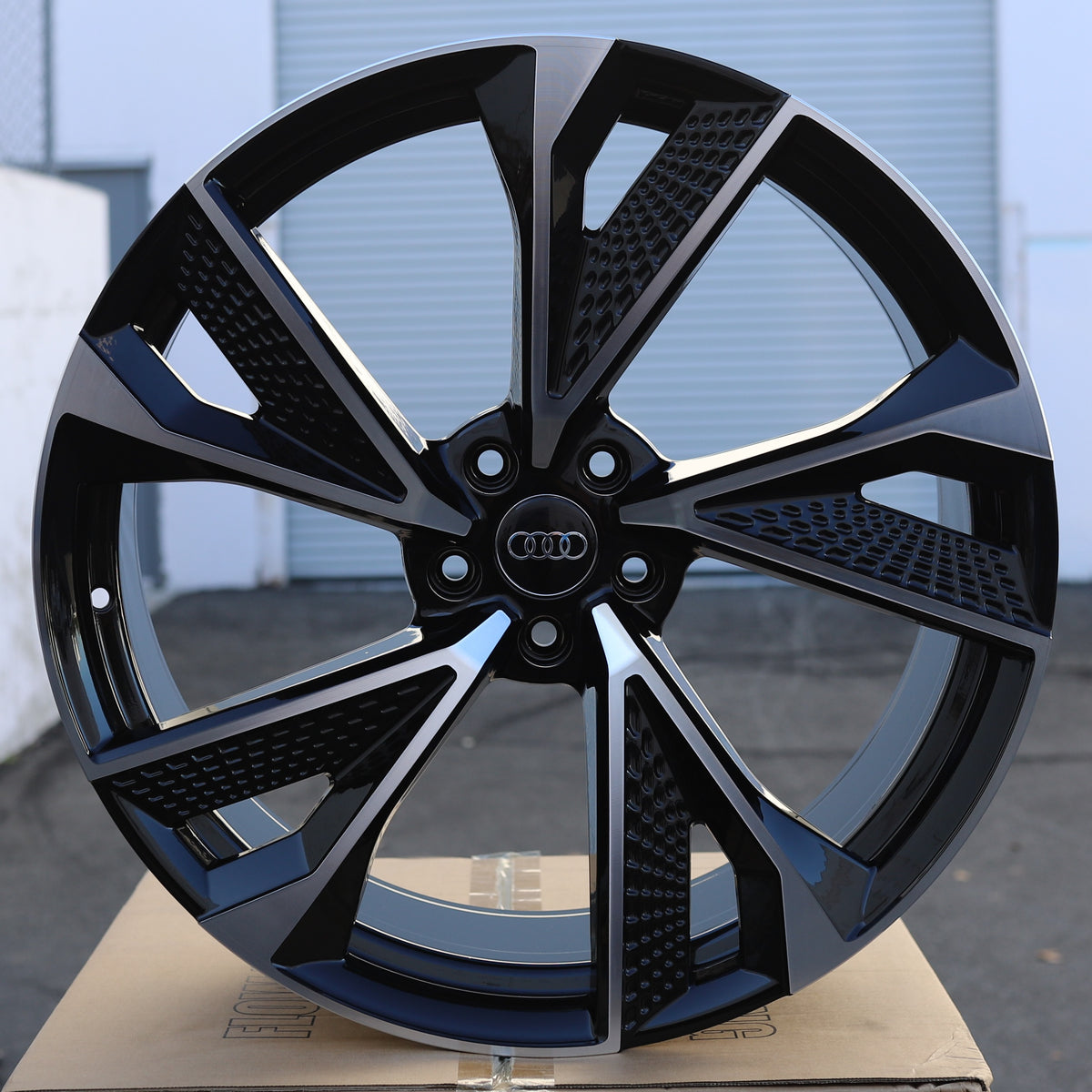 AU04 | Audi Style Wheels | Black Machined Face