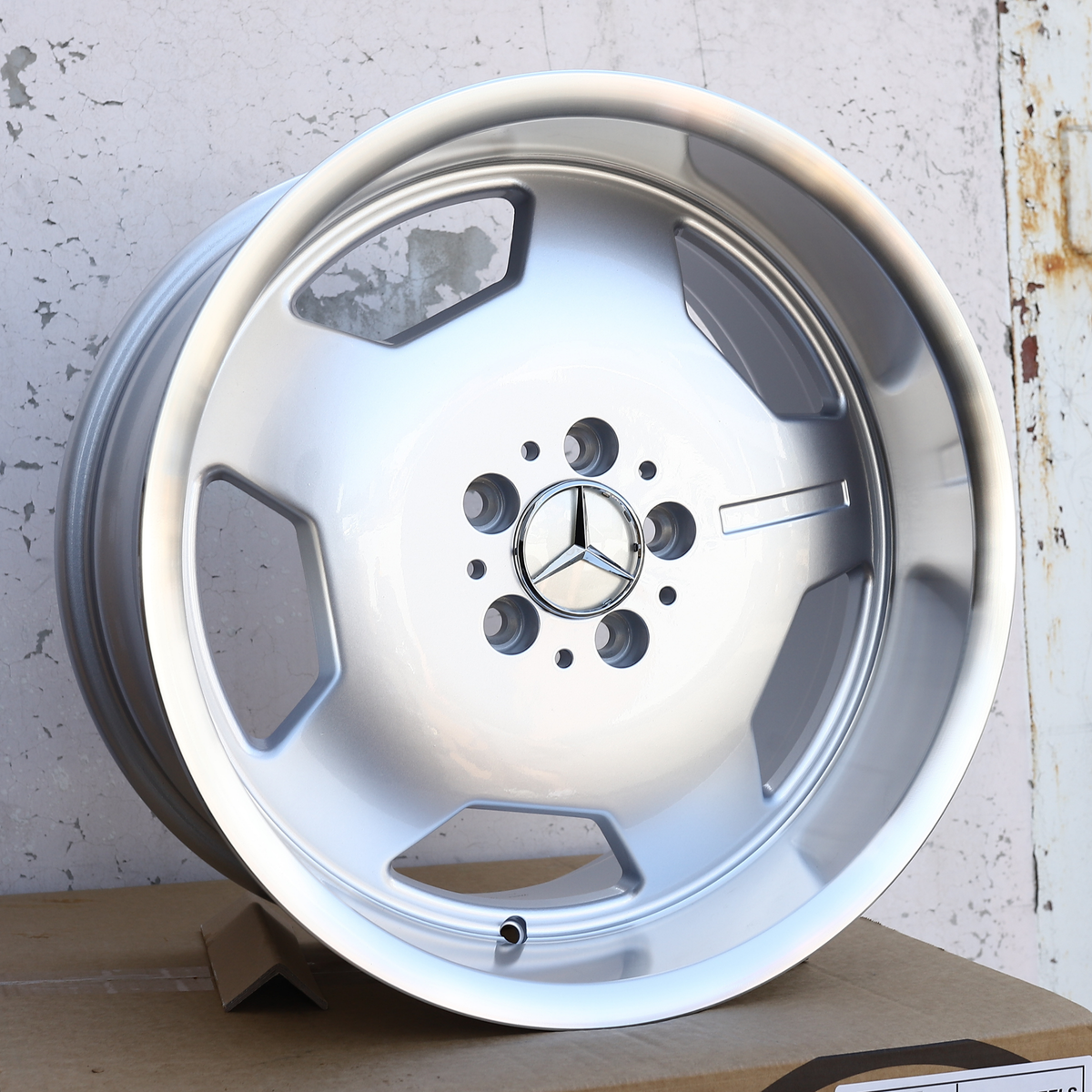 MB02-SE | Mercedes Classic AMG Monoblock II Style Wheels | Silver Machined Lip
